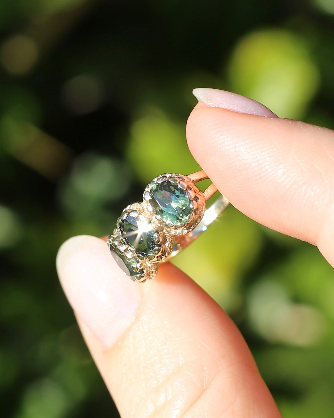 3ct Green Parti Sapphire Claw Set Vintage Ring, 9ct Yellow Gold, size 6 or L1/2