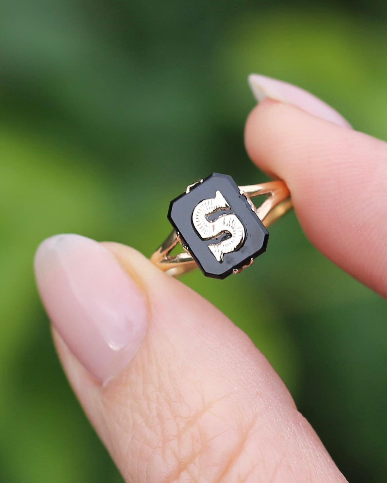 "S" Vintage Onyx and 9ct Yellow Gold Signet Ring, 9ct Yellow Gold, size 8 or P1/2