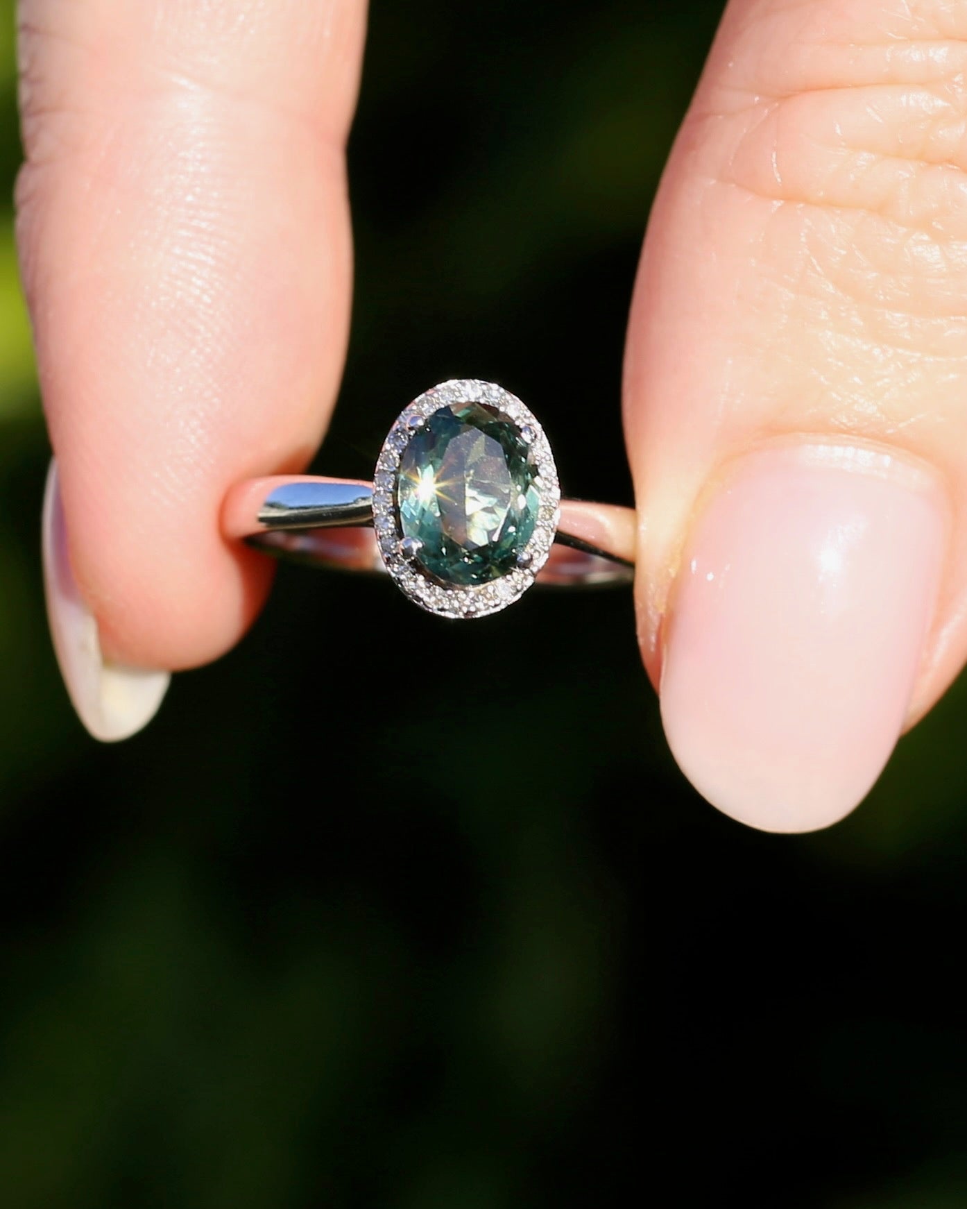 1.48ct Australian Parti Sapphire and SIngle Cut Diamond Halo, 10ct White Gold, size O or 7.25, 3.71g
