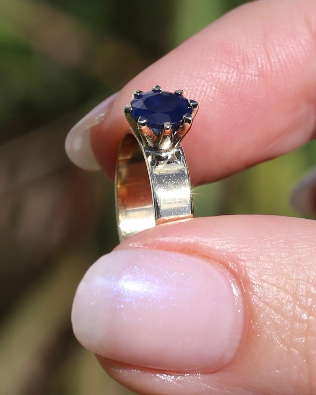 ON HOLD Multi Claw Set Vintage Blue Sapphire Ring with Silk Inclusions, 9ct Yellow Gold, size L1/2 or 6, 2.49g