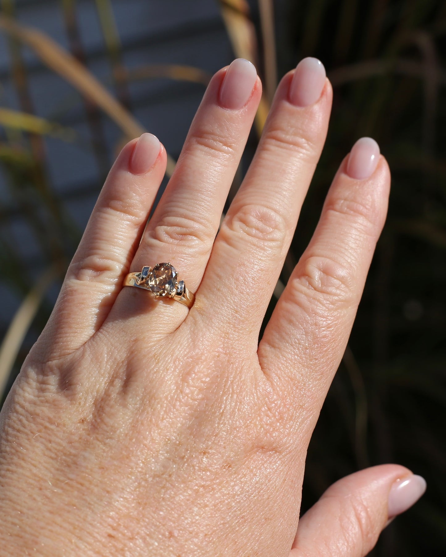 Pale Honey Coloured 2.4ct Australian Zircon in Vintage 9ct Yellow Gold, size P or 7.5