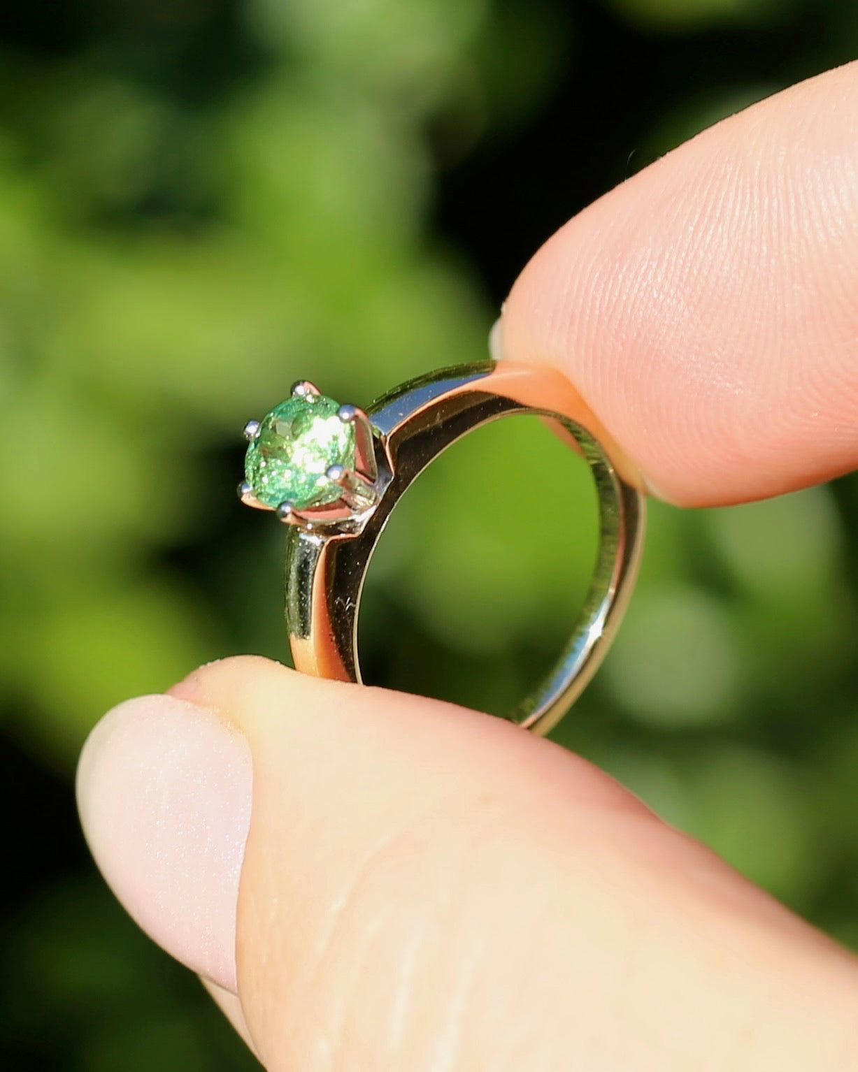 0.75ct Tsavorite - Light Grossular Green Garnet - in Vintage 14ct Yellow and White Gold Setting, size J1/2 or 5