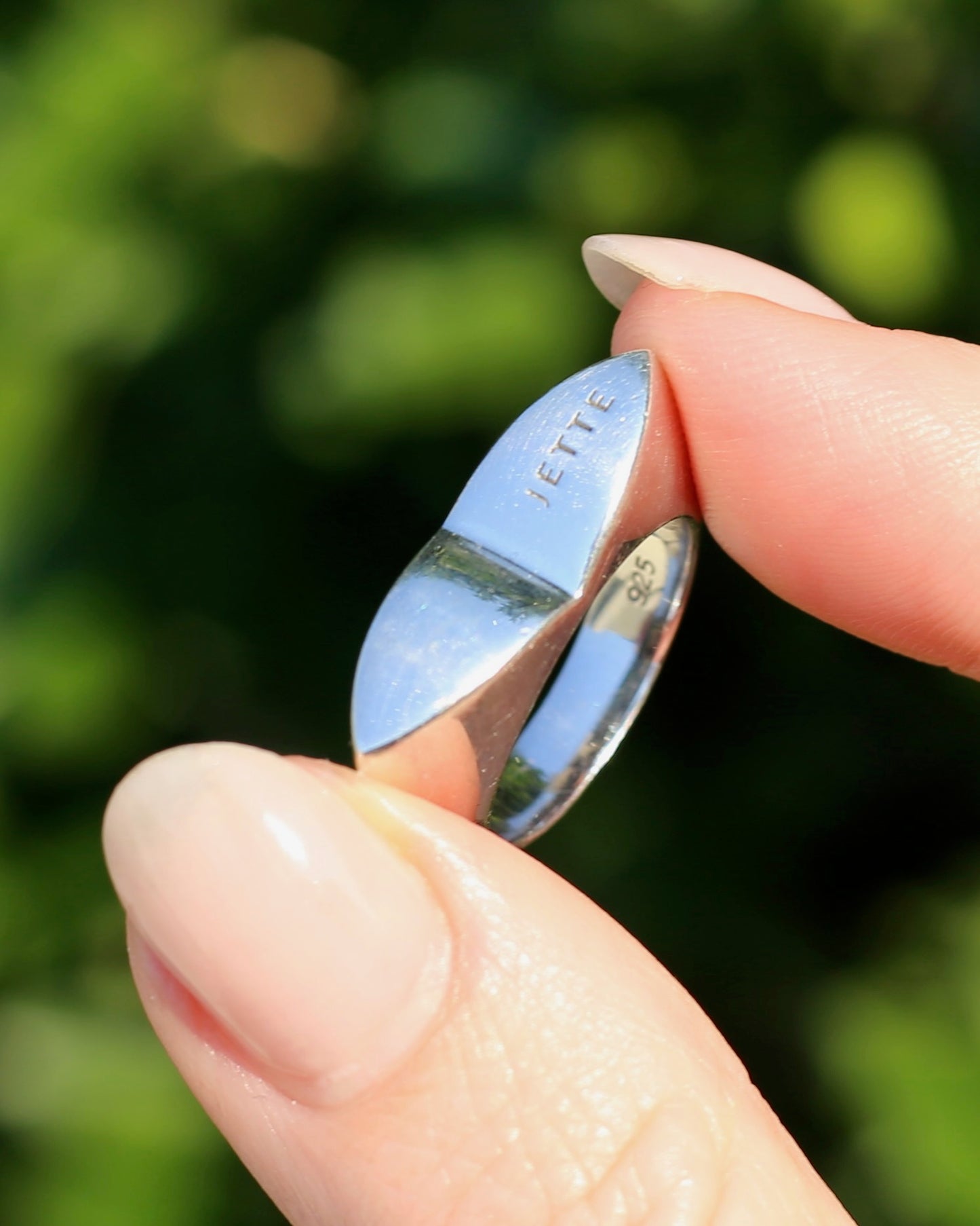 German Jette Ring, Sterling Silver, 8.1g, size O or 7.25 (feels more like N1/2)