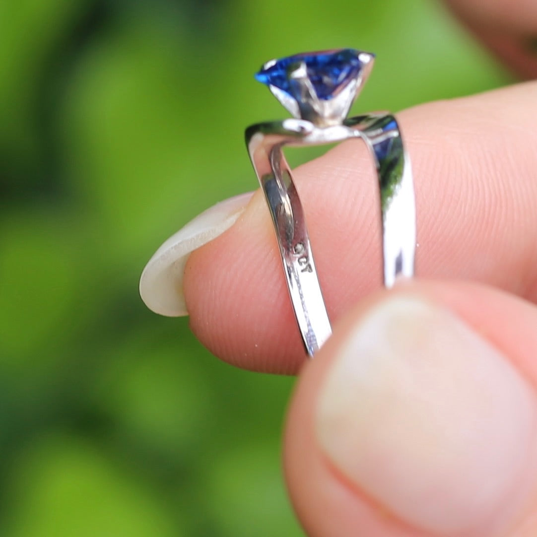 Circa 1960s Square Emerald Cut Blue Spinel in Asymmetric White Gold Ring, 9ct White Gold, size 6.25 or M