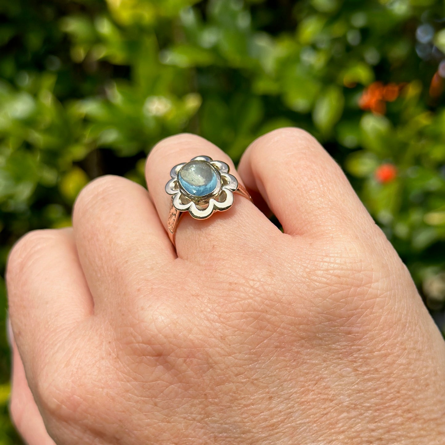 2.35ct Natural Aquamarine Cabochon in Vintage Floral 9ct Gold Ring, size O or 7.25