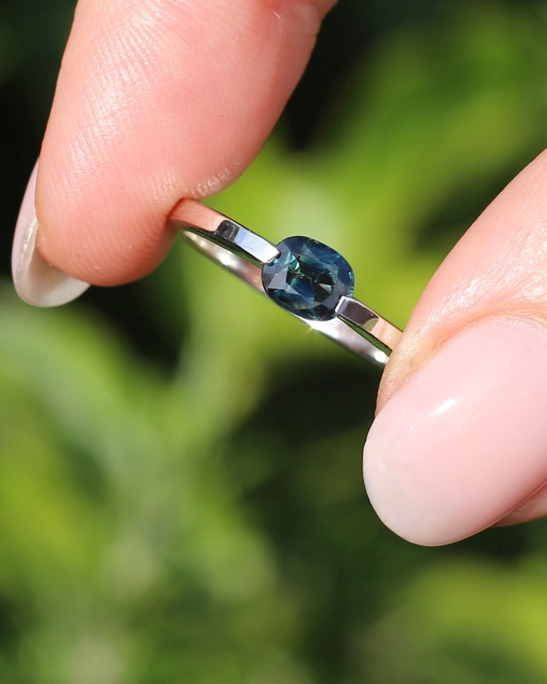 Australian Parti Sapphire Ring in Silver, size P or 7.75, 2.7g