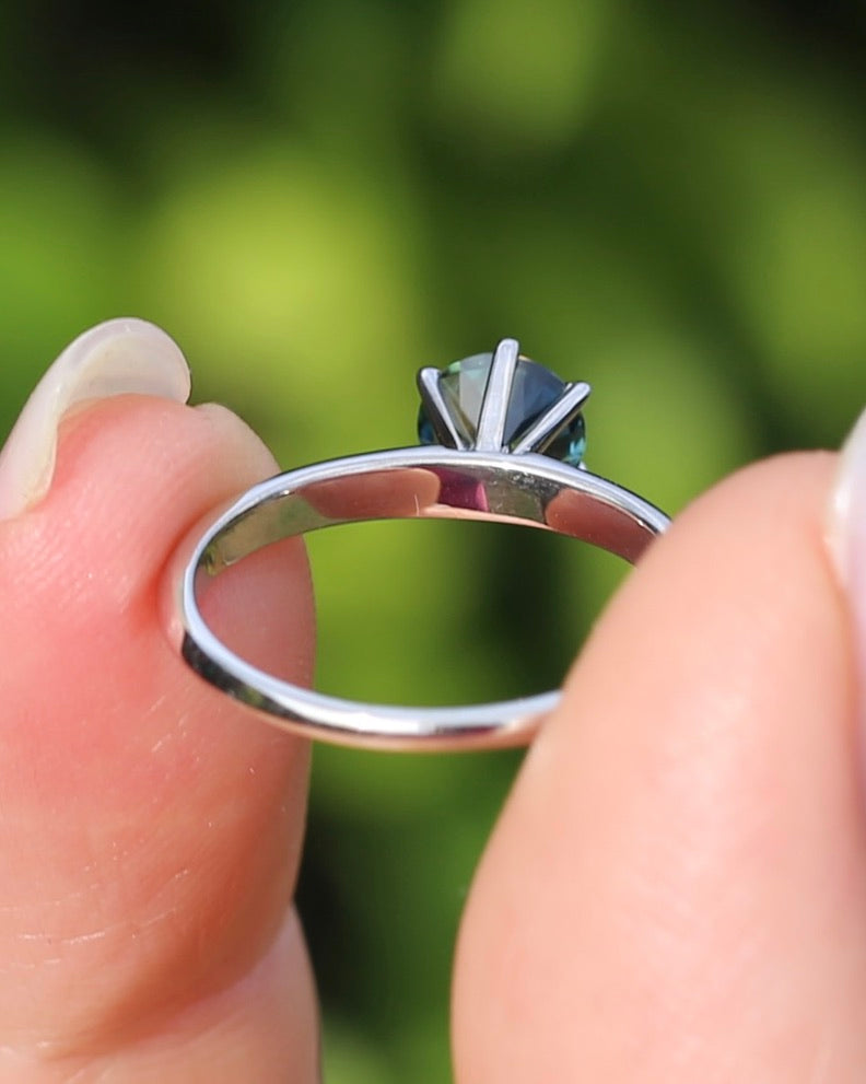 1.19ct Parti Sapphire Solitaire, 6 claw 14ct White Gold, size L1/2 or 6, 2.26g, with valuation