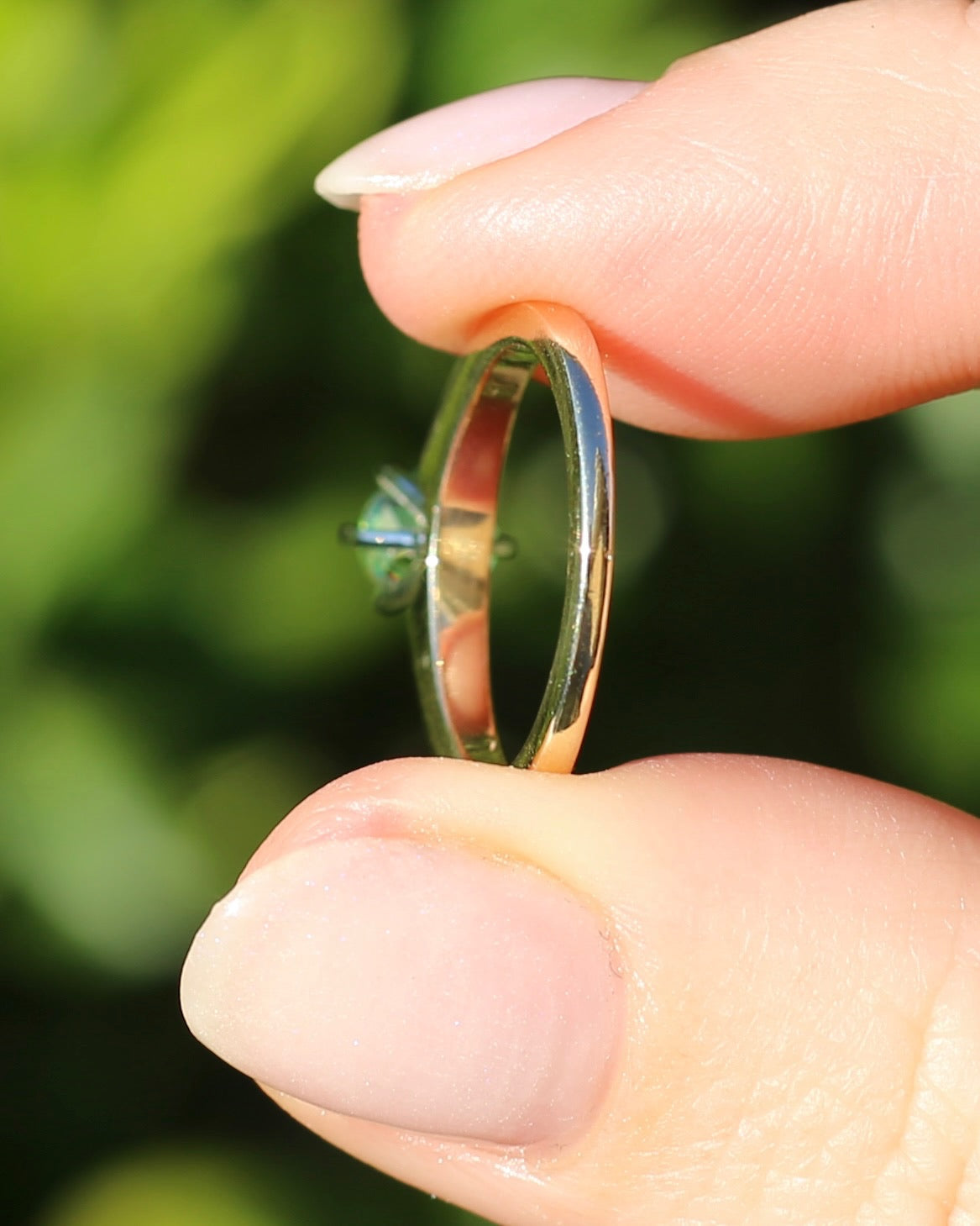 0.75ct Tsavorite - Light Grossular Green Garnet - in Vintage 14ct Yellow and White Gold Setting, size J1/2 or 5