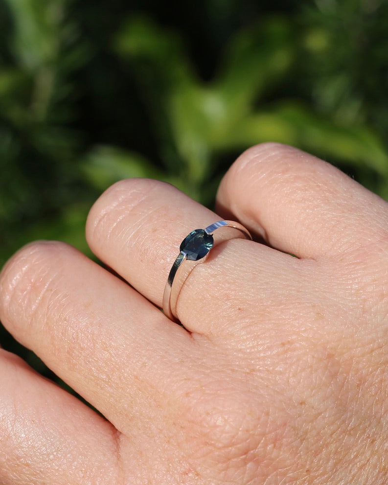Australian Parti Sapphire Ring in Silver, size P or 7.75, 2.7g