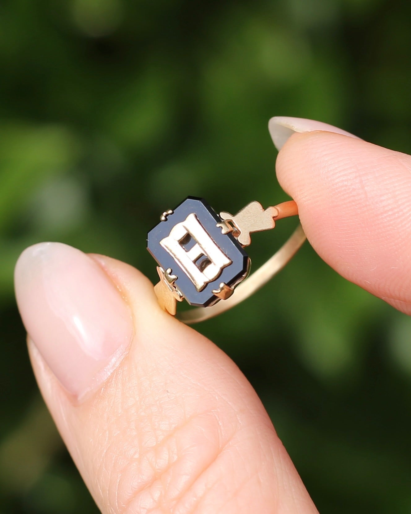 "H/B" Vintage Onyx and 9ct Yellow Gold Signet Ring, 9ct Yellow Gold, size N1/2 or 6.75