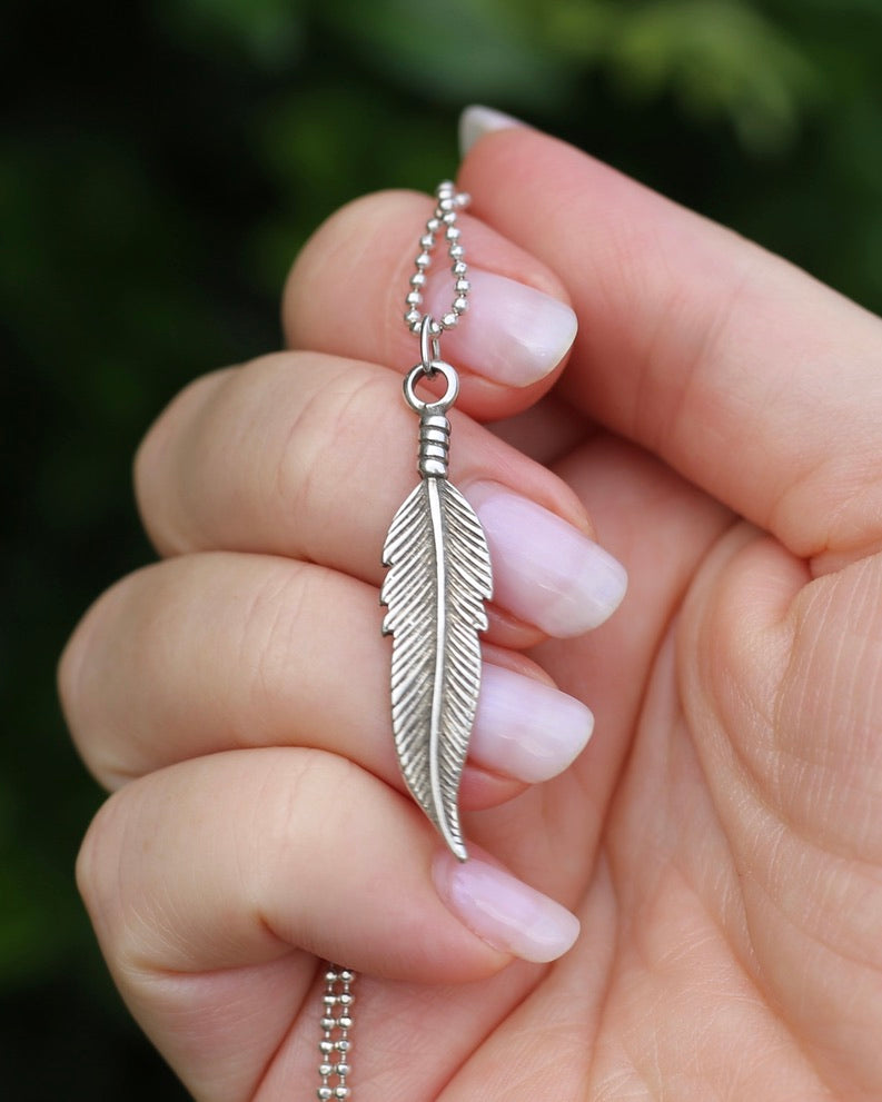 Vintage Feather Pendant, Sterling Silver, 2.4g – Vintage Jewellery 