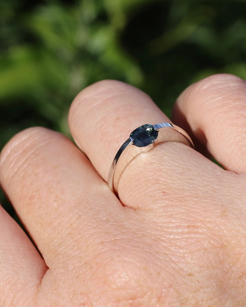 Australian Parti Sapphire Ring in Silver, size P or 7.75, 2.7g