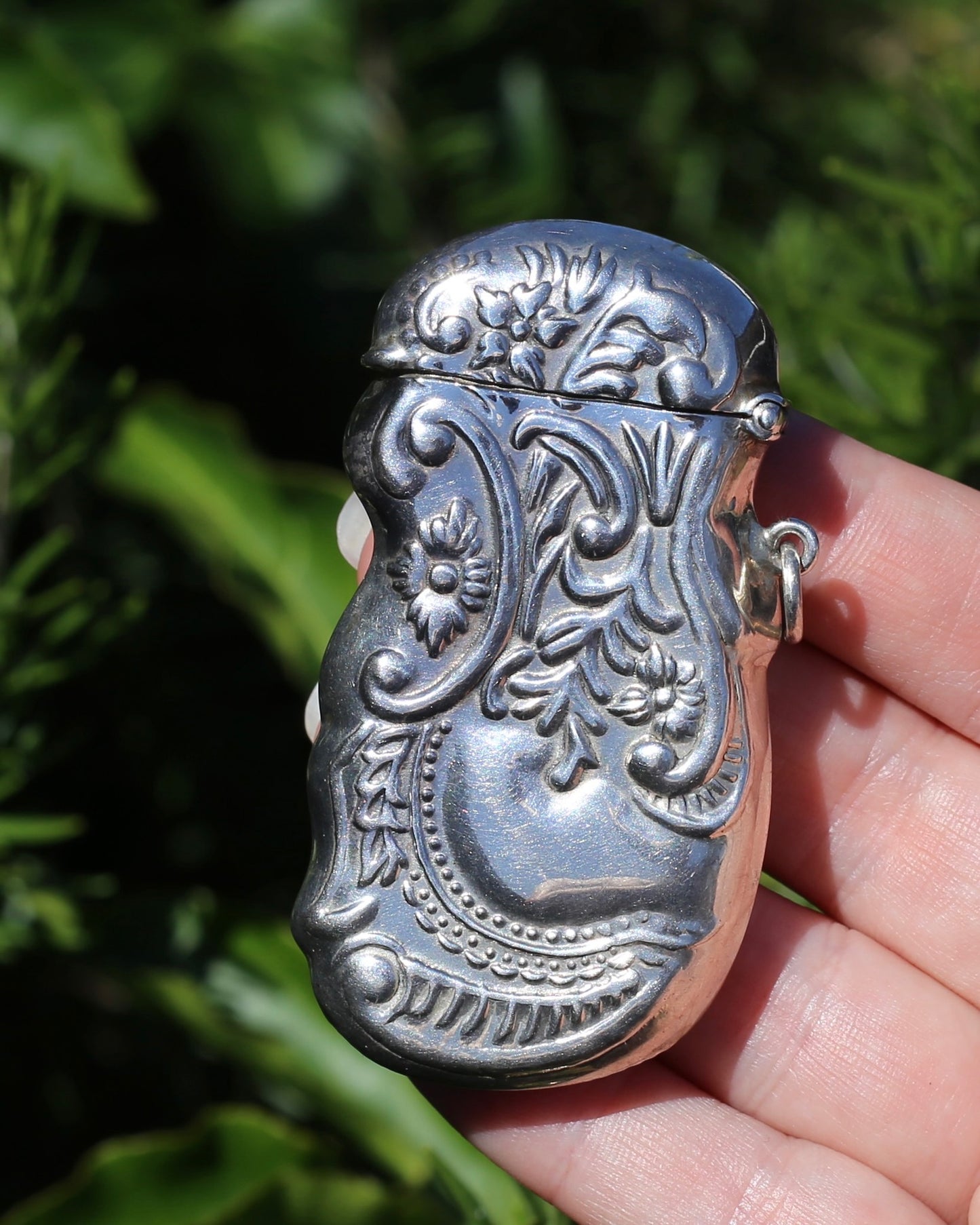 Art Nouveau Inspired Floral Repousse Vesta Case, Sterling Silver, 30.6g
