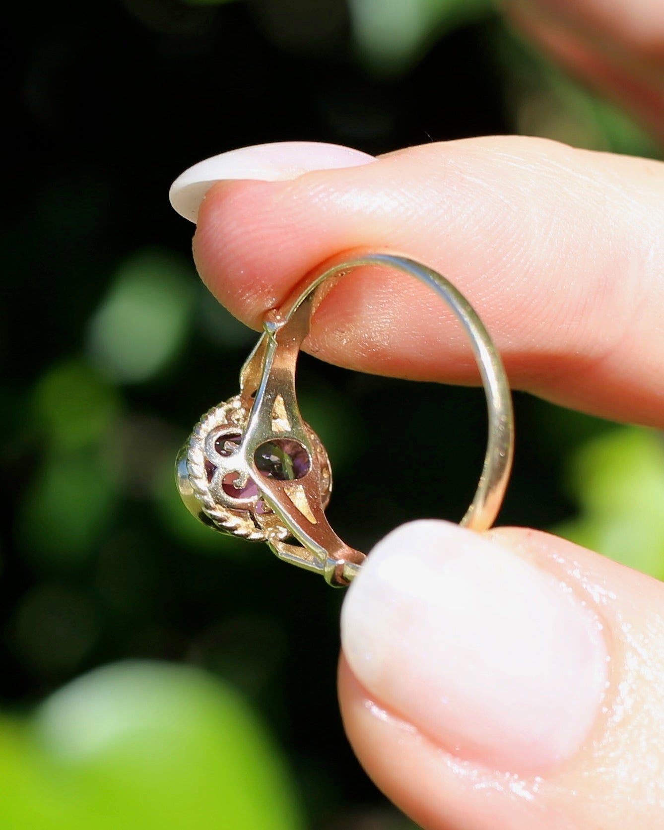 Bezel Set Oval Amethyst in Fabulous Rope Surround and Filigree base, 9ct Yellow Gold, size P1/2 or nearly 8