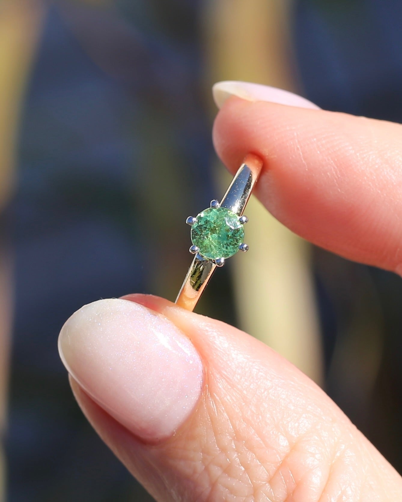 0.75ct Tsavorite - Light Grossular Green Garnet - in Vintage 14ct Yellow and White Gold Setting, size J1/2 or 5