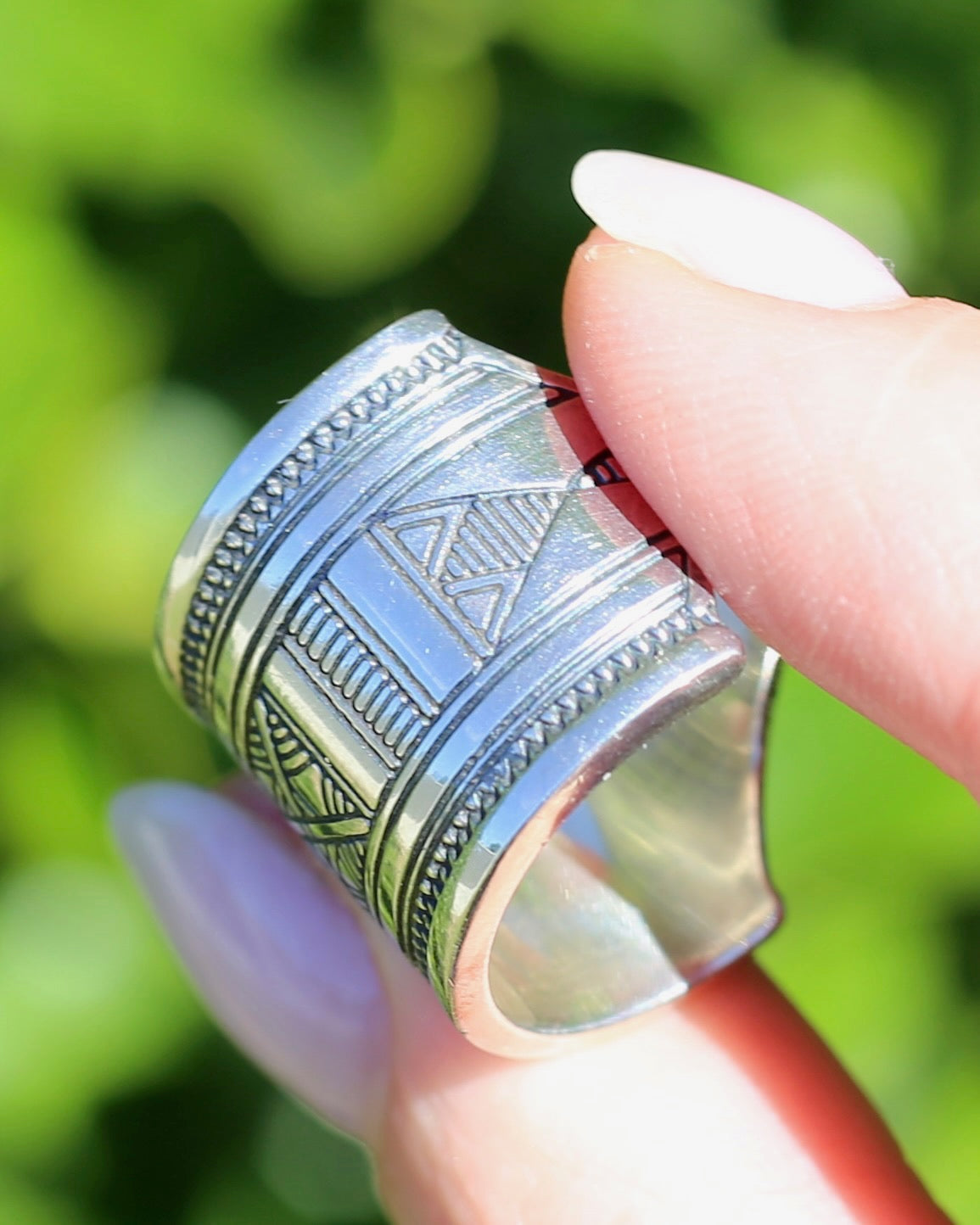 Wide Sterling Silver Etched Cigar Band, Comfort Fit Back, size P or 7.5 (fits more like an O or 7)