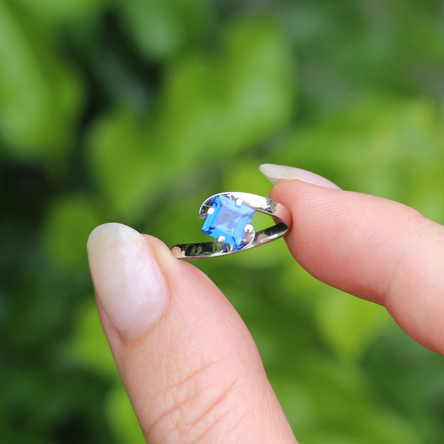 Circa 1960s Square Emerald Cut Blue Spinel in Asymmetric White Gold Ring, 9ct White Gold, size 6.25 or M
