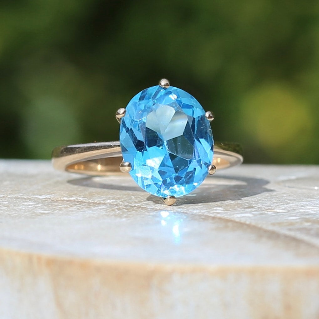 Vintage Oval Blue Topaz Claw Set Ring, 9ct Yellow Gold, size or L1/2