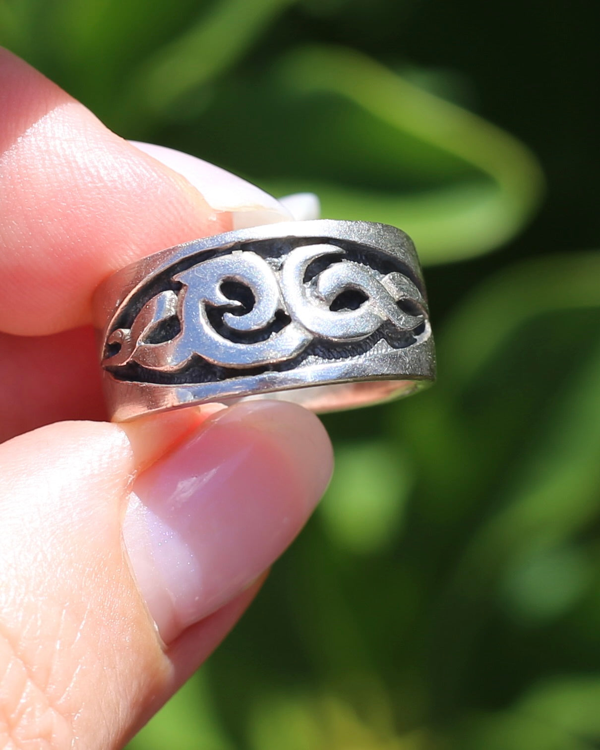 Silver Band with Black Rhodium Tribal Style Geometric Pattern, Sterling Silver, size 8 or Q, 7.6g