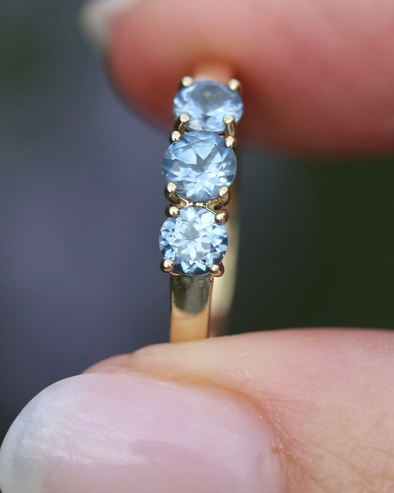 1.5ct Pale Cornflower Blue Parti Trilogy, Claw Set 9ct Yellow Gold, size Q or 8.25, 2.17g