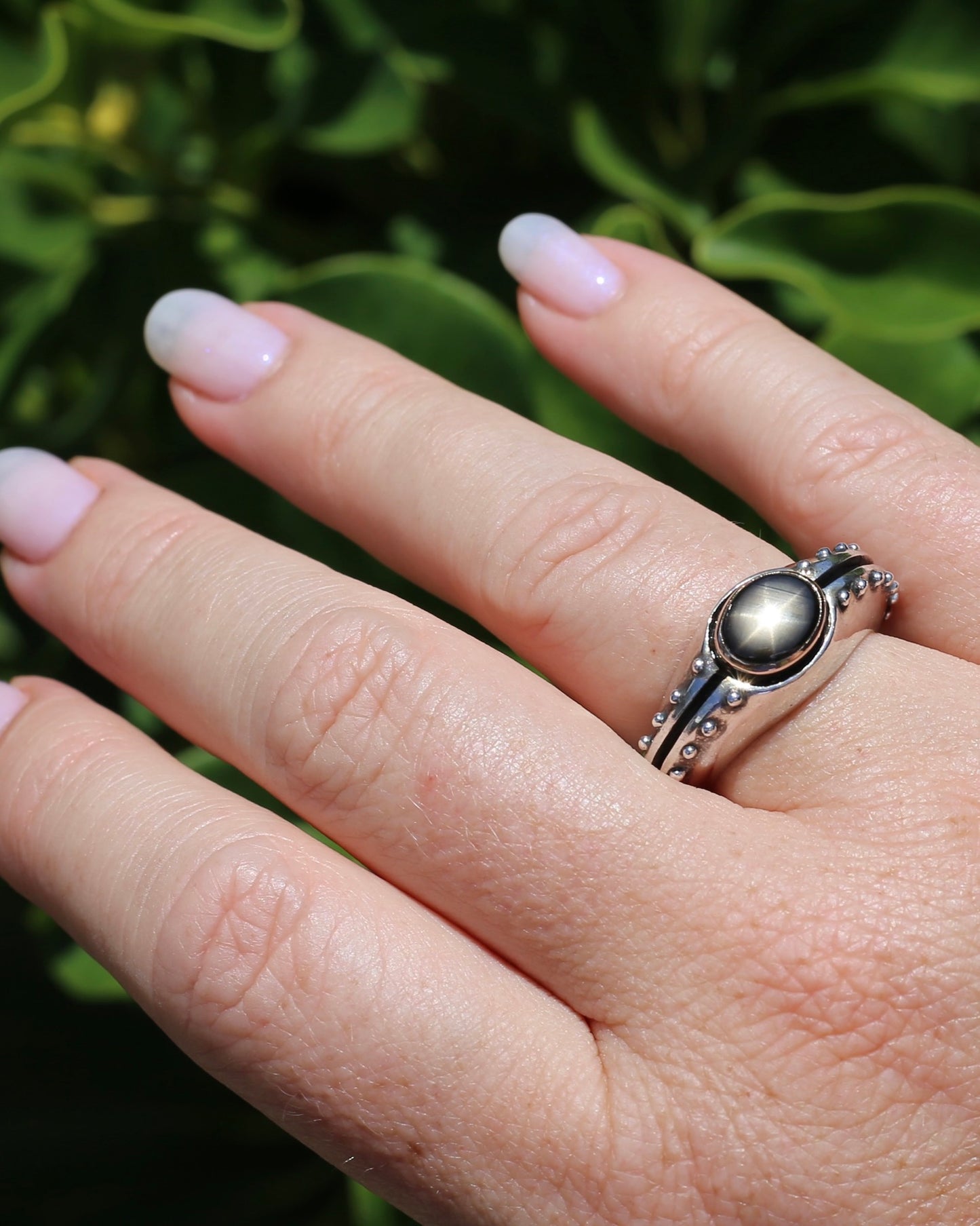 Amazing Chunky Silver and Gold Mized Metal Natural Star Sapphire Ring, size Q or 8 (fits more like a P1/2), 16.13g