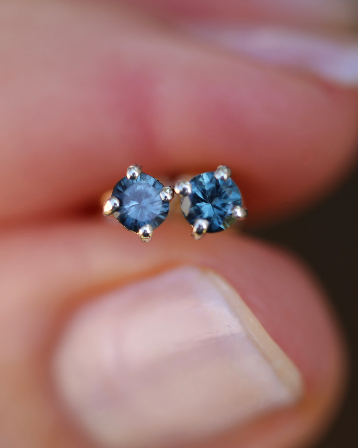 3.4mm 0.35ct combined Vibrant Blue Natural Spinel Studs, 9ct Yellow Gold, 0.64g