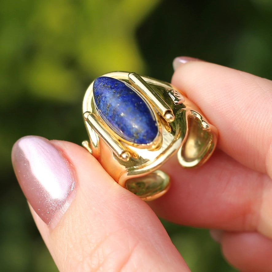 18ct Gold and Lapis Lazuli Cabochon Cuff Ring, size O but sizeable