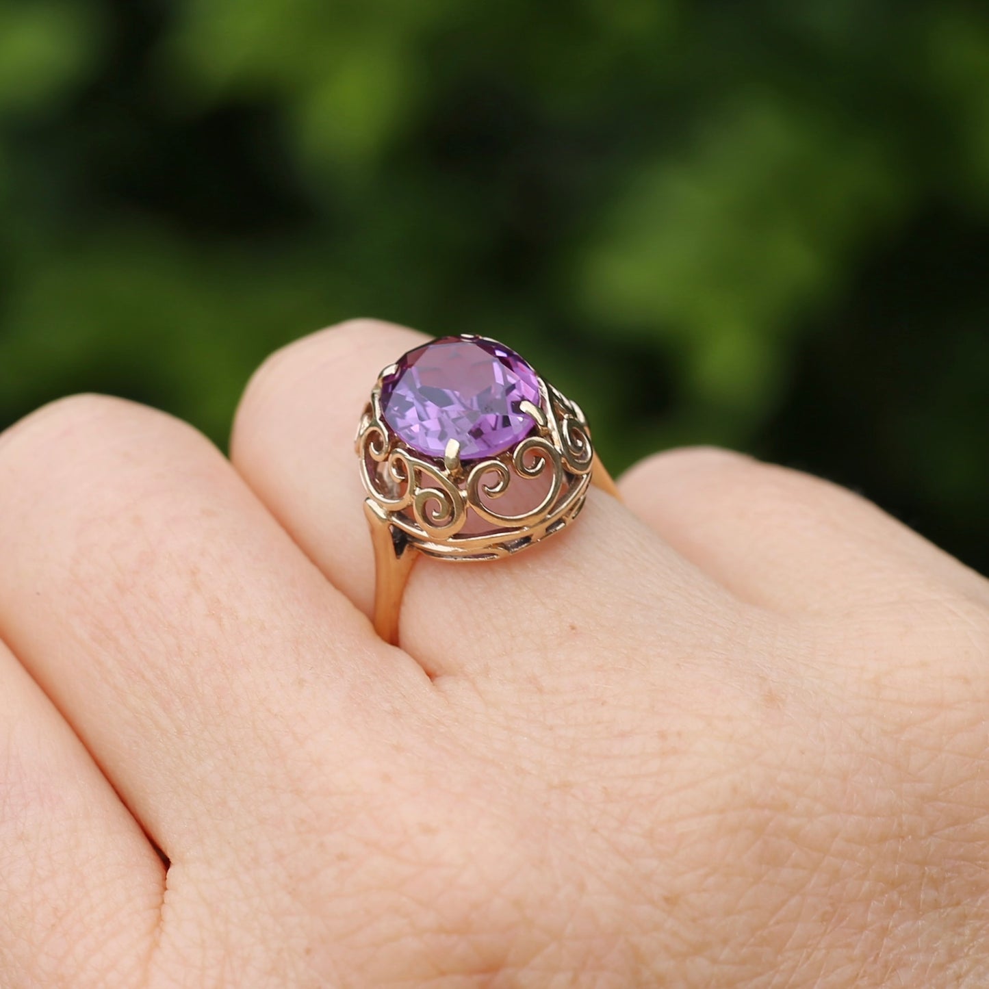 Synthetic Colour Change Purple Sapphire in Filigree Gold Ring, 10ct yellow gold,  size M1/2 or just under 6.5