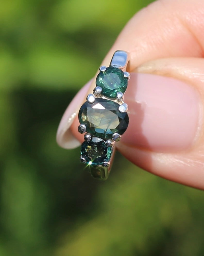 2.38ct Australian Sapphire Trilogy, Sterling Silver, size N1/2 or 7, 3.6g