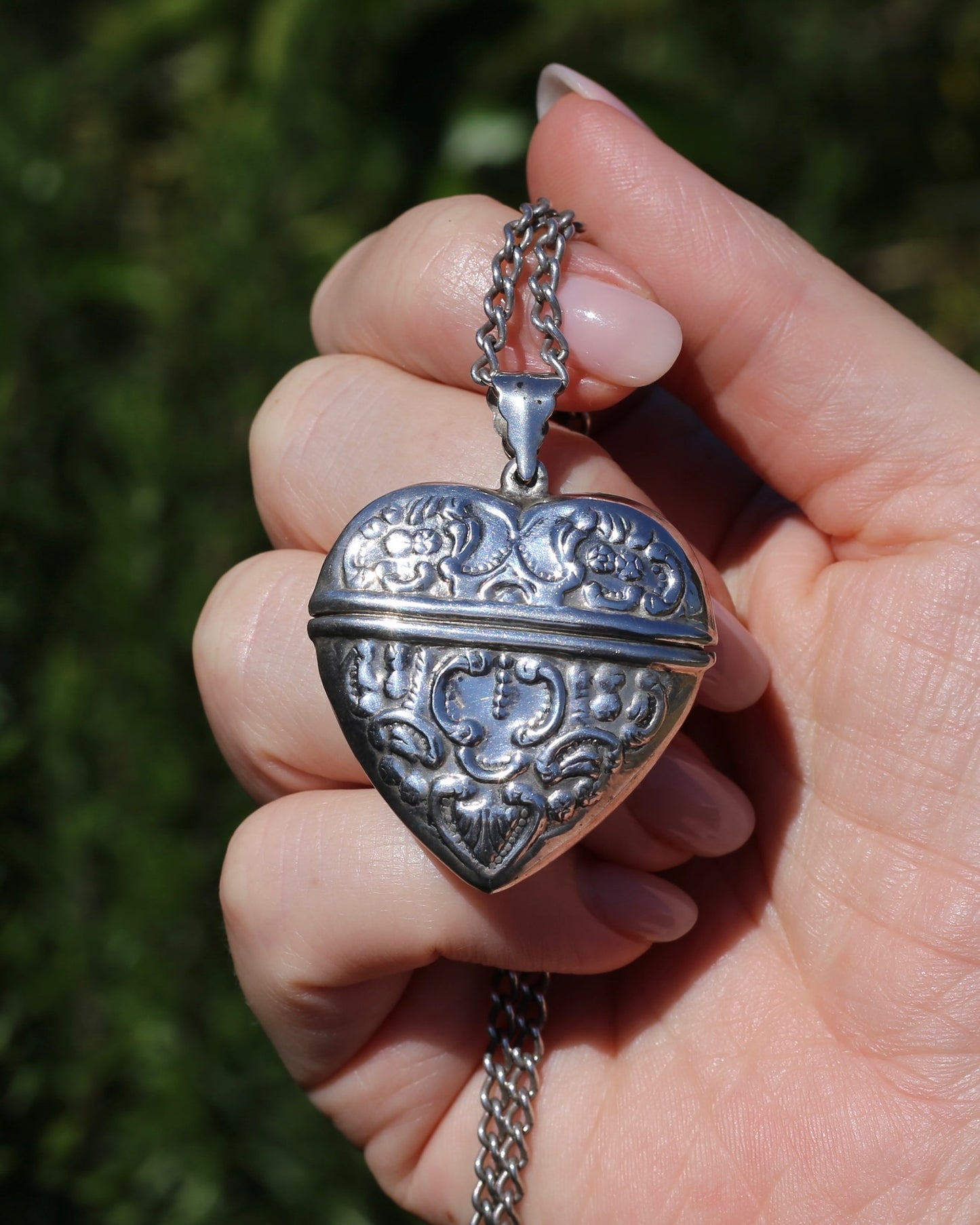 Vintage Heart Shaped Repousse Sterling Silver Vinaigrette Pendant, 12.0g