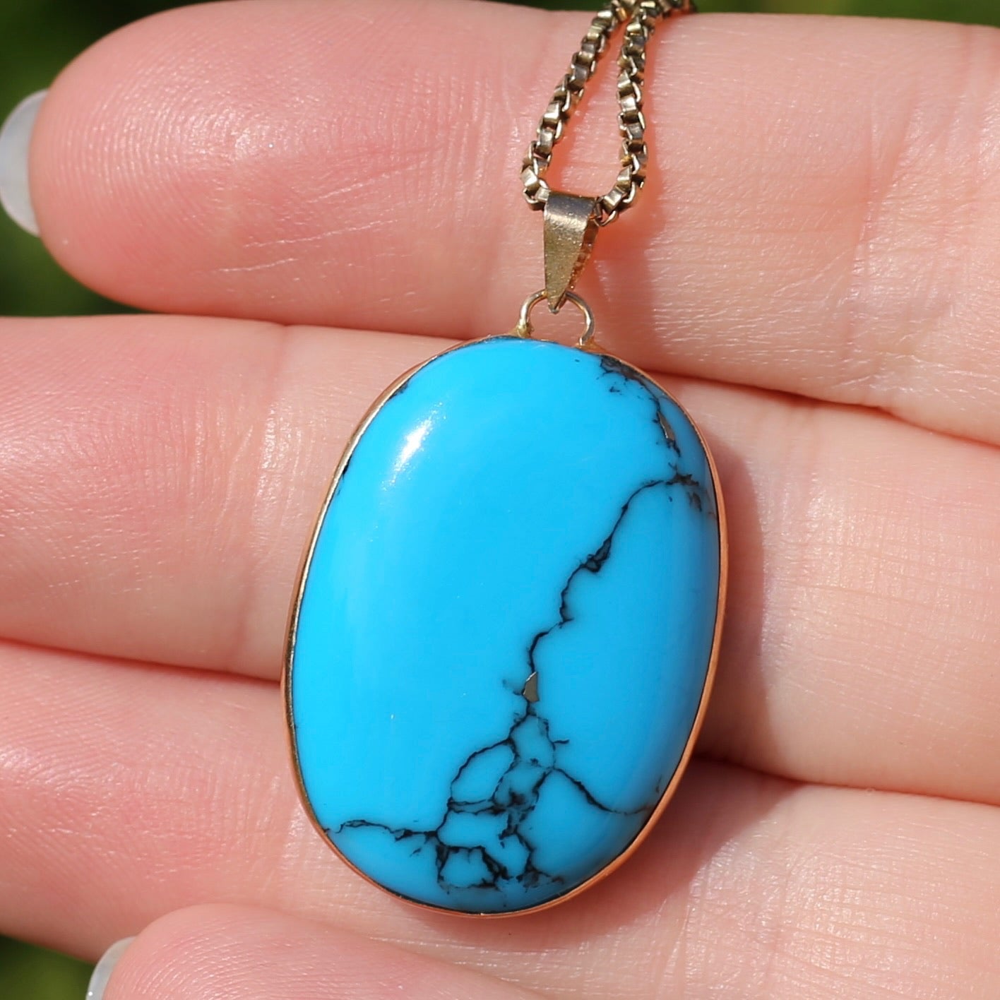 Egyptian Made 1992 Natural Oval Turquoise Pendant in 18ct Yellow Gold, 4.45g