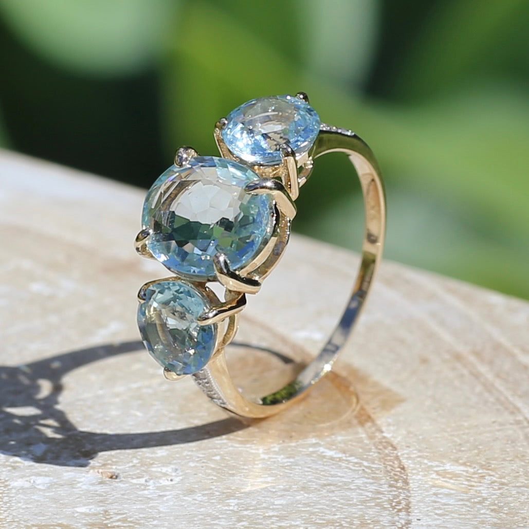 Natural Aquamarine Trilogy with Grain Set Diamond Shoulders, 9ct Yellow Gold, size 6.5 or M1/2