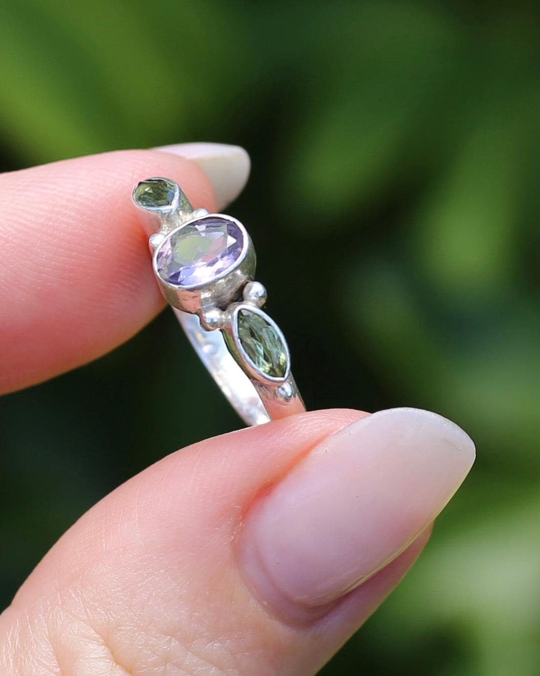 Amethyst & Peridot Bezel Set Trilogy Ring, Sterling Silver, size N or 6.75, 2.7g