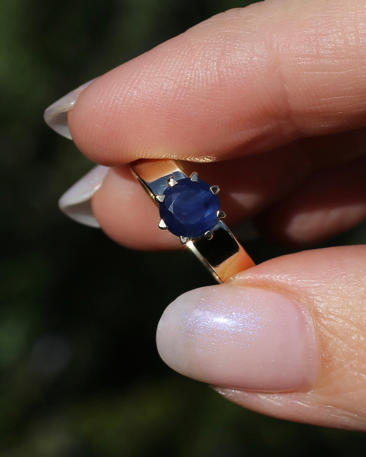 ON HOLD Multi Claw Set Vintage Blue Sapphire Ring with Silk Inclusions, 9ct Yellow Gold, size L1/2 or 6, 2.49g