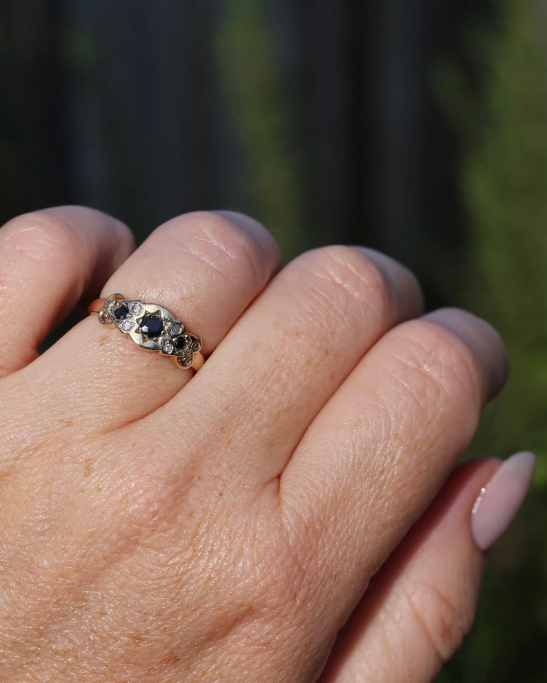 Star Set Dark Sapphire and Diamond Ring, 9ct Yellow Gold, size O1/2 or 7.5, 1.99g