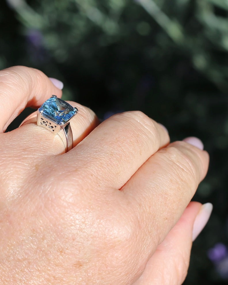 5ct Cushion Cut Natural Blue Topaz Ring, Sterling Silver, size N or 6.75, 5.02g