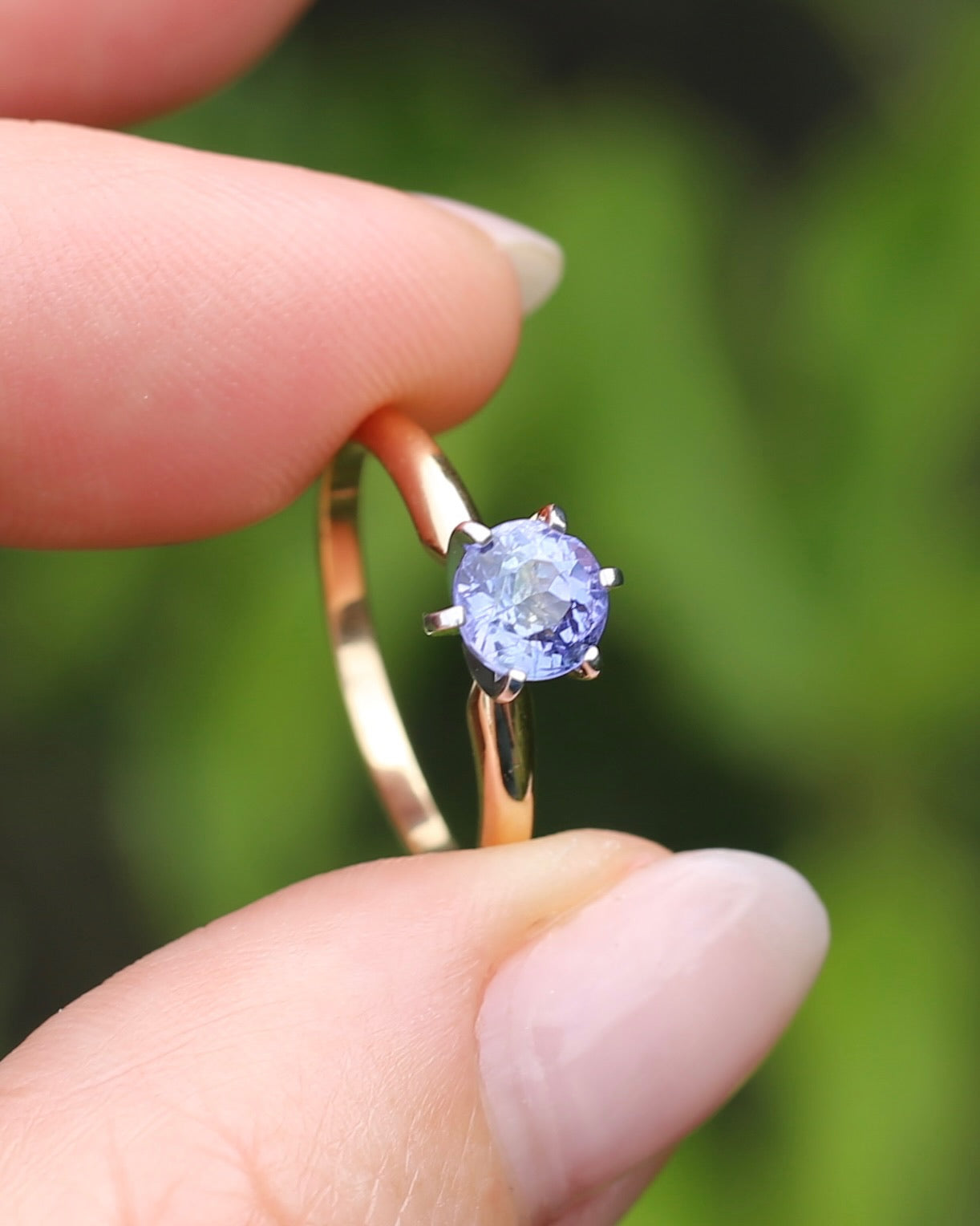 6mm Tanzanite Round Solitaire, 14ct Yellow and White Gold, size N1/2 or 7, 2.57g