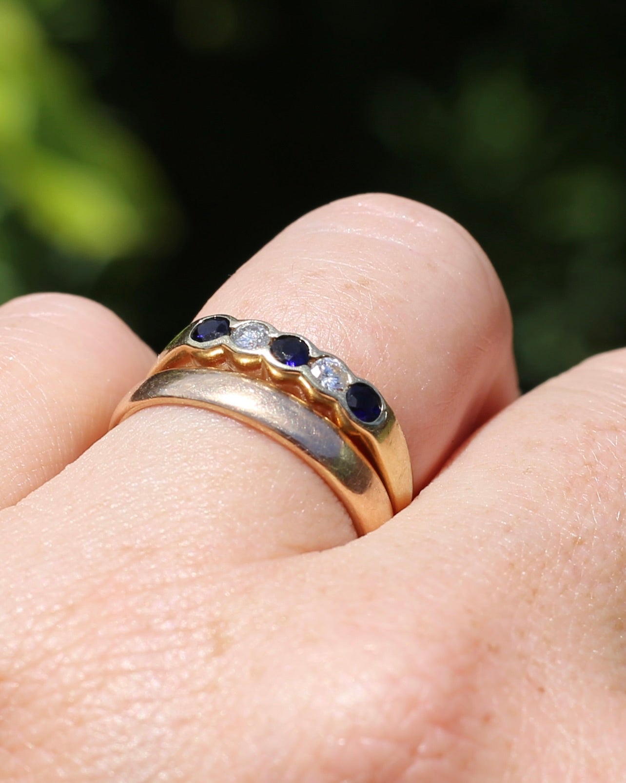 Second Glance - Five Stone Sapphire and Diamond Semi Bezel Ring, 9ct Yellow Gold, approx size N or 6.75 with Arthritis Balls, 2.42g