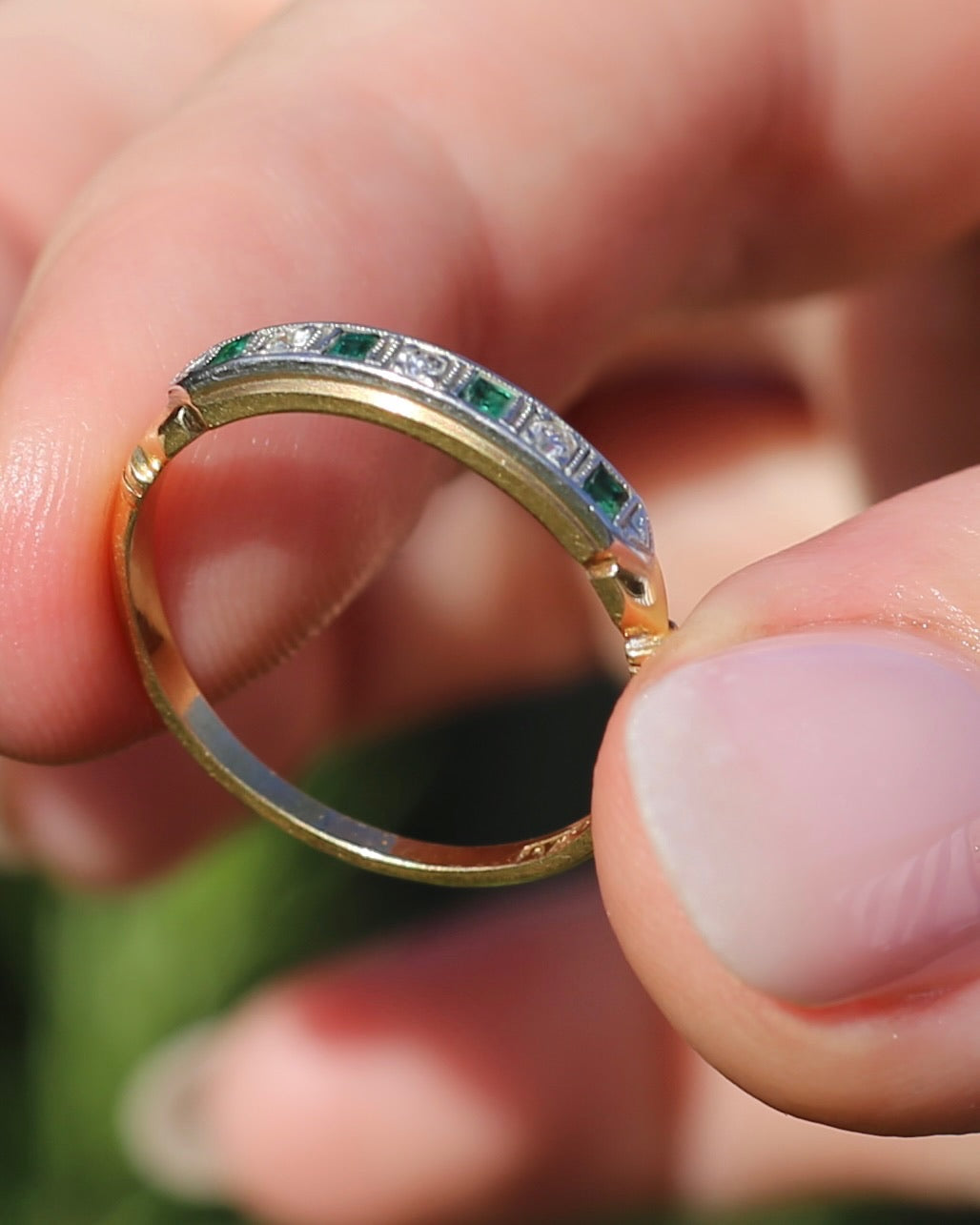 Circa 1930s Natural Emerald & Single Cut Diamond 18ct & Platinum 7 Stone Stacker, size O or 7.25, 2.05g