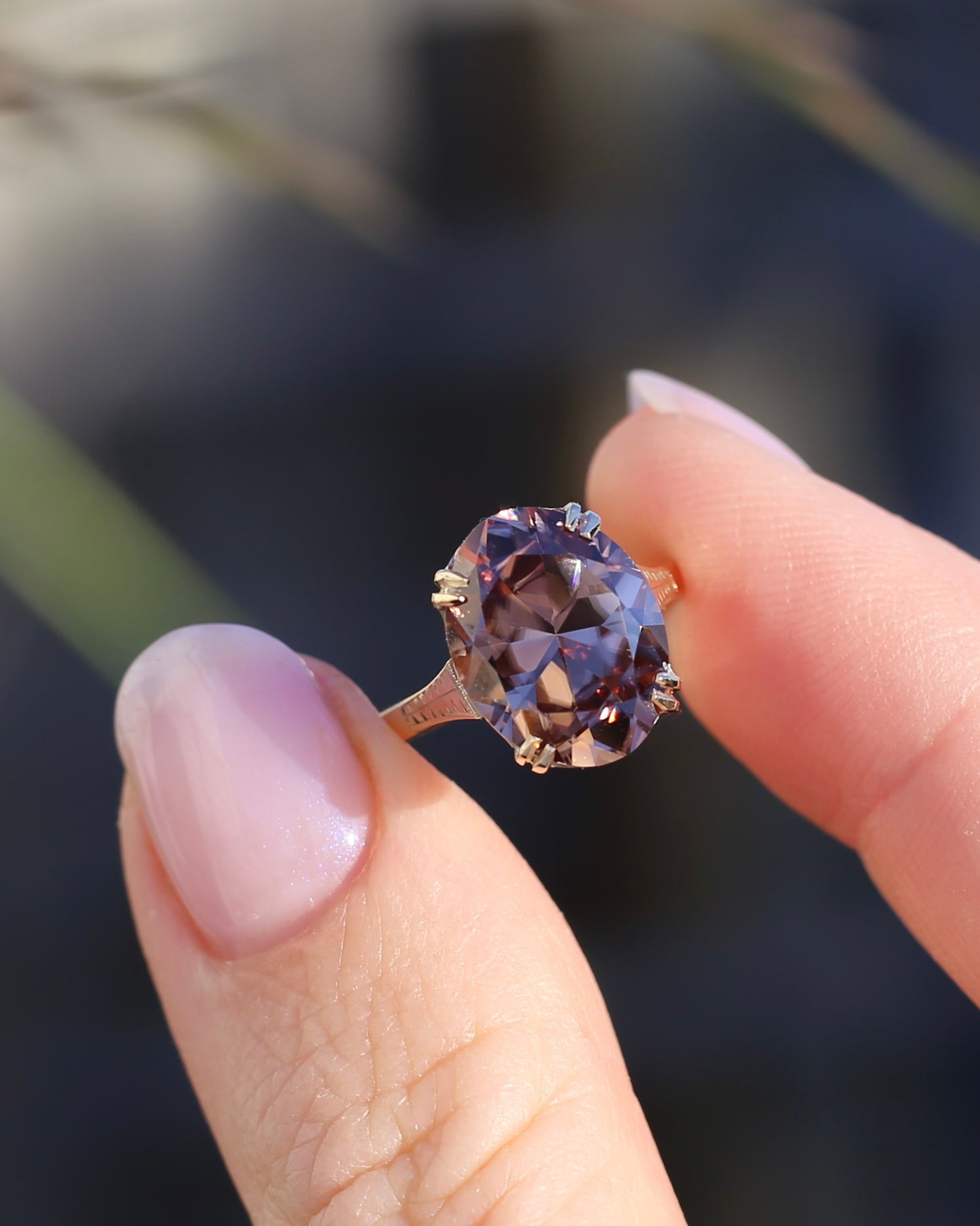 ON HOLD 7.9ct Mauve Damask Rose Oval Natural Zircon in Vintage 9ct Double Claw Ring, 9ct Yellow Gold, size M or 6.25, 3.59g