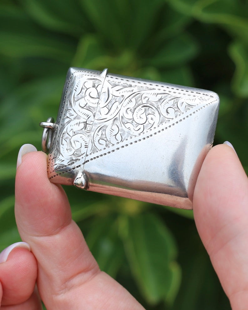 Antique 1898- 1899 Silver Vesta Case, With Leaf Design, initials FK 24.8g