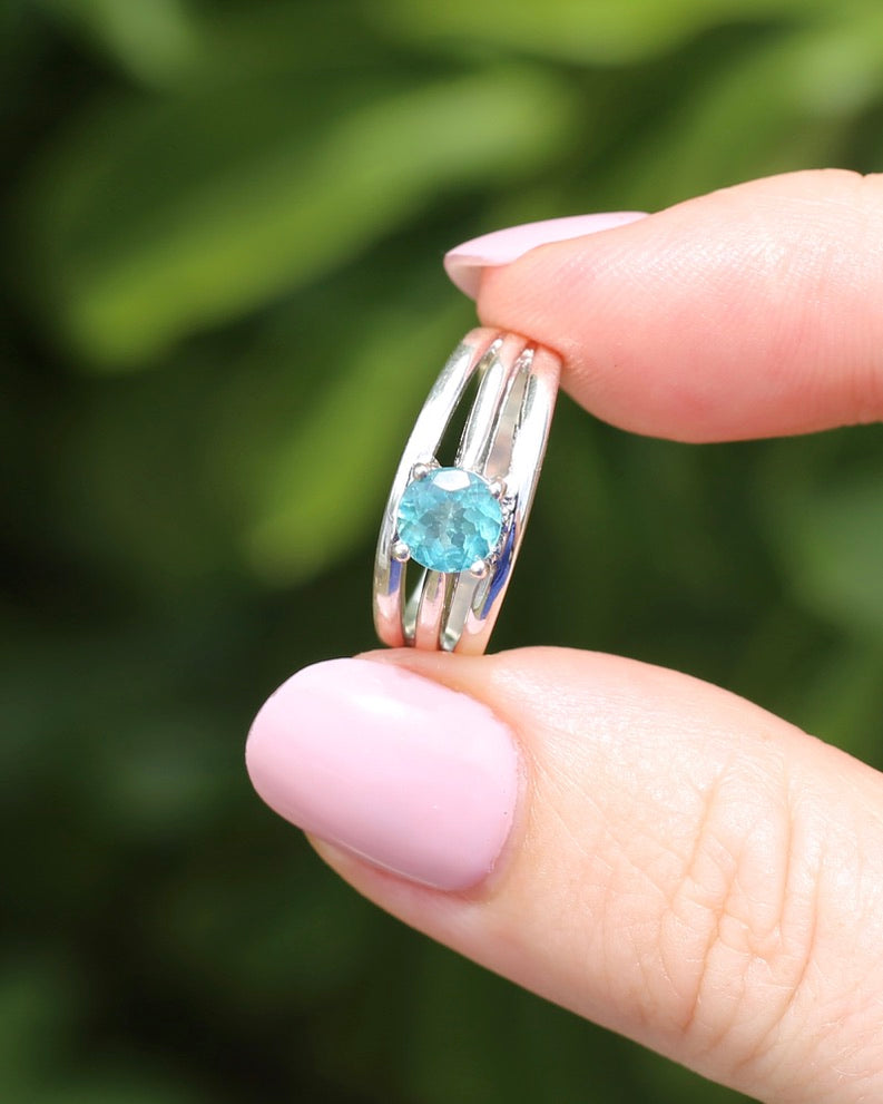 Natural Apatite Ring, Sterling Silver, size N or 6.75 (fits more like L1/2 - M or 6 due to width), 4.65g