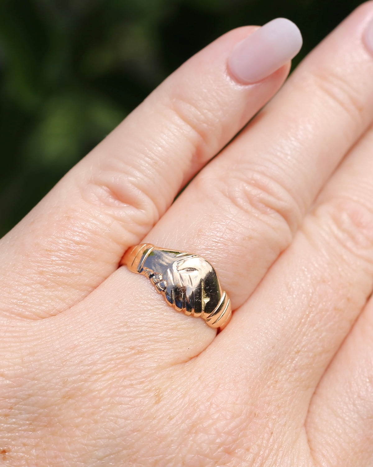 Vintique 15ct Fede Ring, 15ct Yellow Gold, size 7.5 or just over O1/2, 4.24g