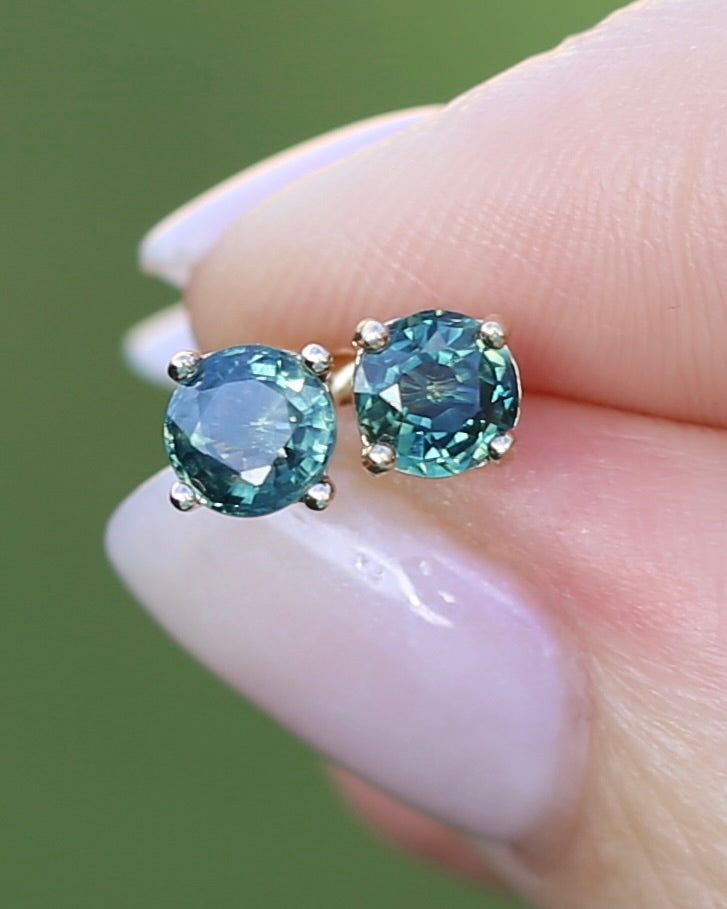 1.3ct Parti Sapphire Studs, 9ct Yellow Gold, 0.83g
