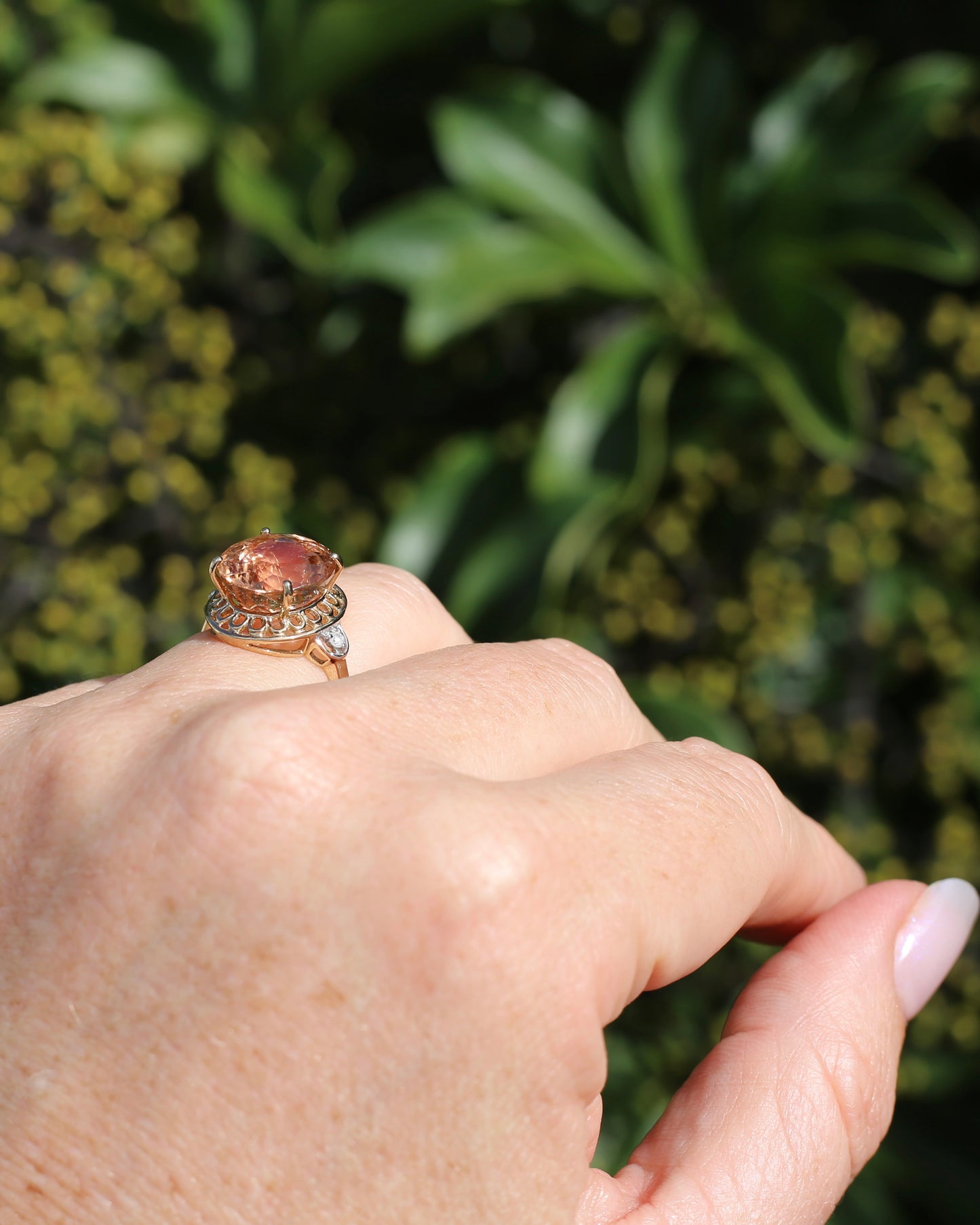 Oval Peach Tourmaline Ring, 9ct Yellow Gold, size N or 6.75, 3.95g, with valuation