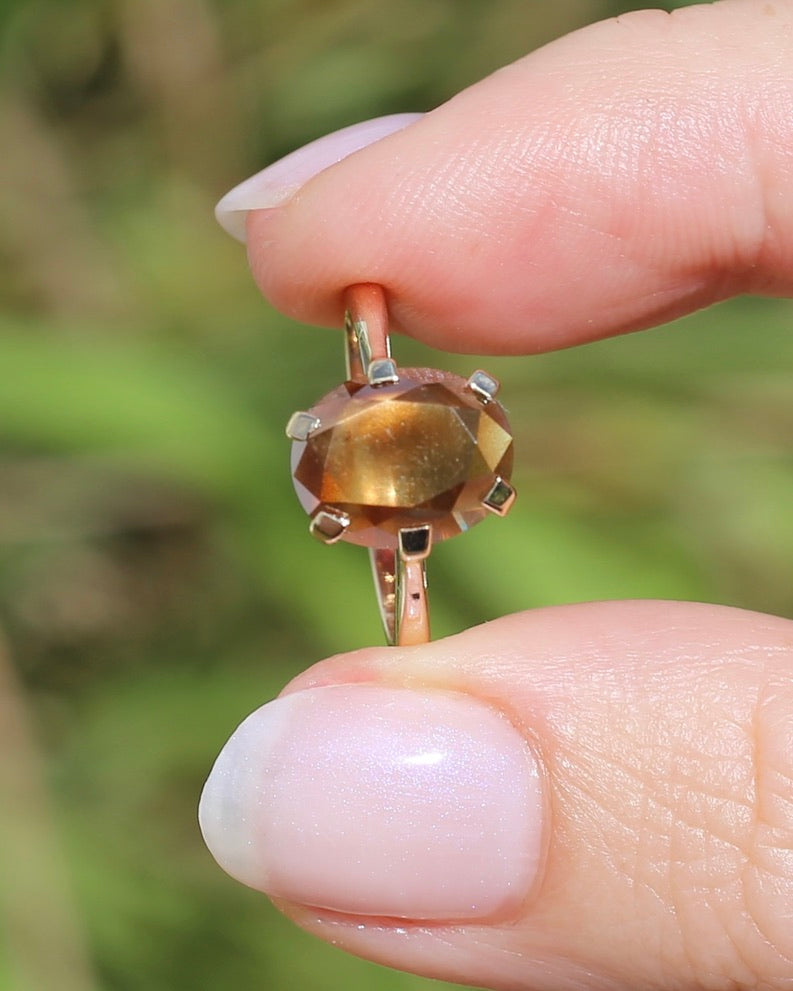 ON HOLD 3.95ct Fancy Cut Tanzanian Umba Sapphire in Vintage 9ct Yellow Gold, size L or 5.75, 2.80g