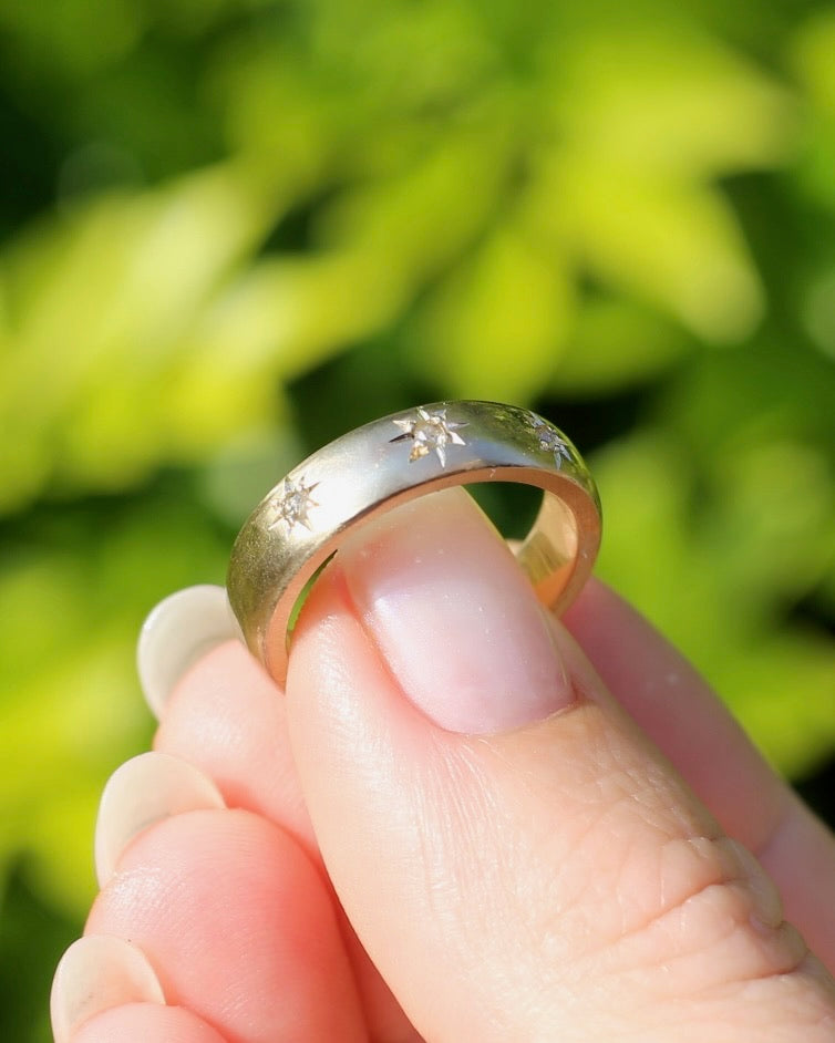 Reclaimed 9ct Yellow Gold Ring Star Set with 3 Rose Cut Diamonds, size O1/2 or 7.25 (fits about N1/2 or 7 due to width and chunk)