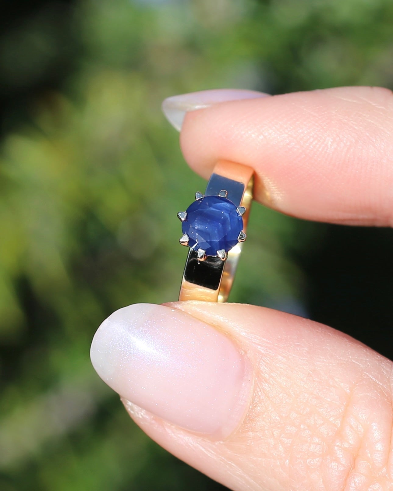 ON HOLD Multi Claw Set Vintage Blue Sapphire Ring with Silk Inclusions, 9ct Yellow Gold, size L1/2 or 6, 2.49g