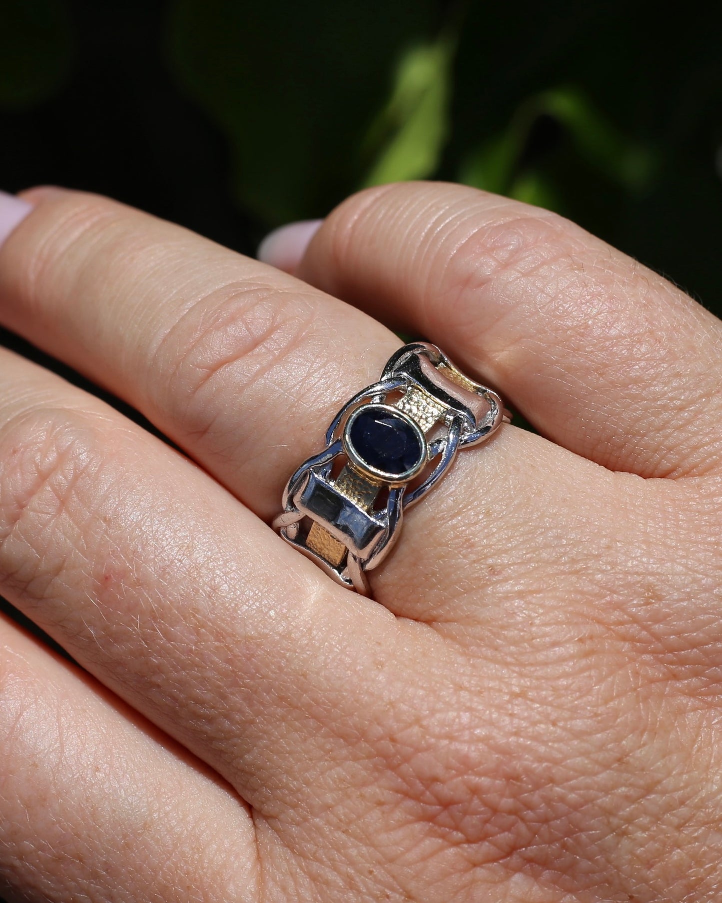 Mixed Metal Bezel Set Natural Sapphire Chunky Textured Ring in 9ct Yellow Gold and Sterling Silver, size R ot 8.5 (fits like P1/2 or 8), 8.77g
