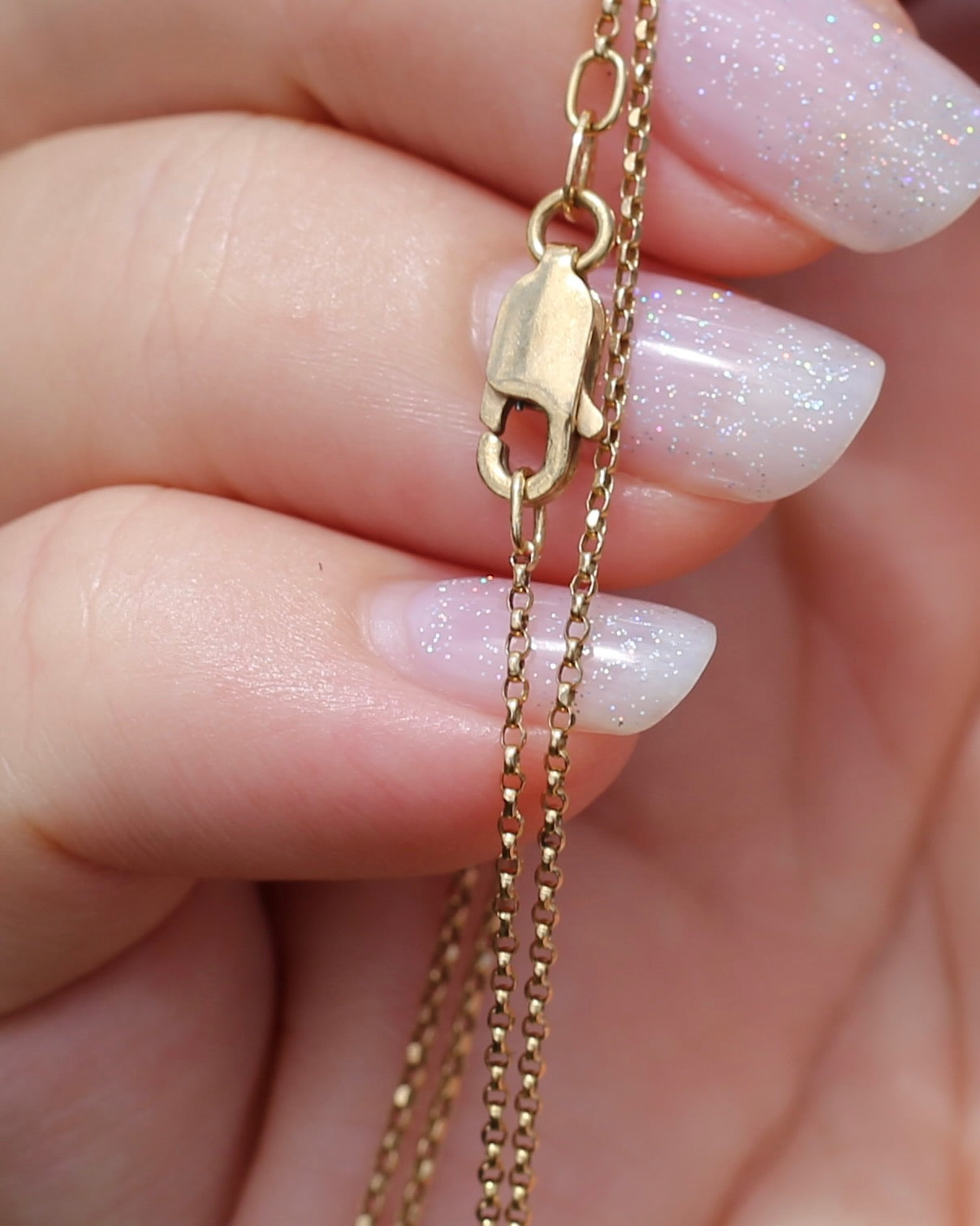 Italian Made 14ct Delicate Belcher Chain, 14ct Yellow Gold, 48.5cm or just over 19 inches, 1.82g